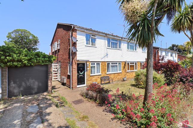 Thumbnail Maisonette for sale in Milford Close, Upper Abbey Wood, London