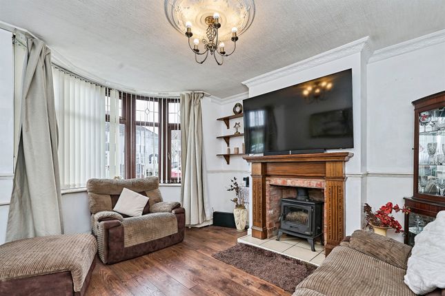 6, Willow Avenue, WOLVERHAMPTON photo 2