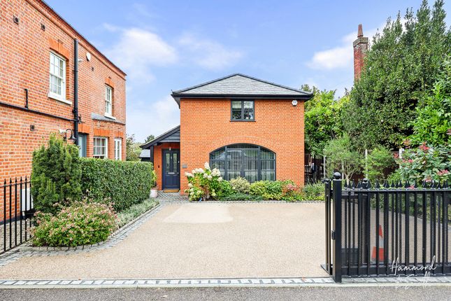 3-bed detached on Coach House, Epping, £1,100,000