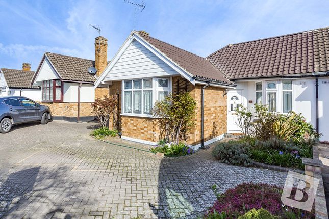 2-bed house on 9, Brookmans Close, Upminster, £470,000