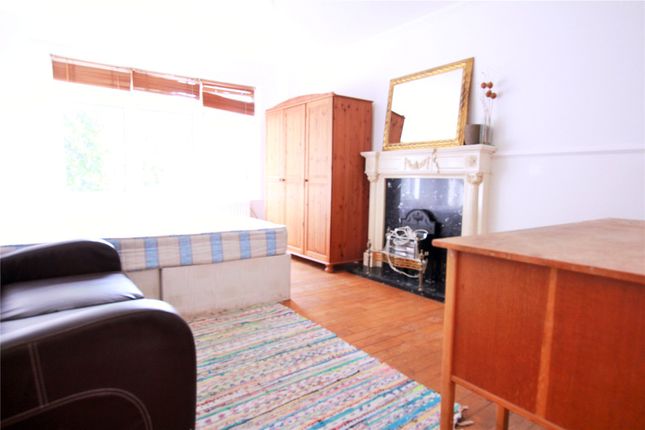 22, Brabazon Street, London photo 5