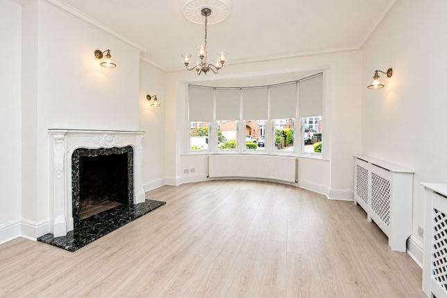 9, Brackendale, London photo 5