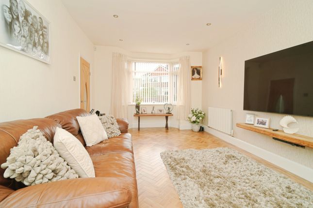 14, Castleton Avenue, Manchester photo 4