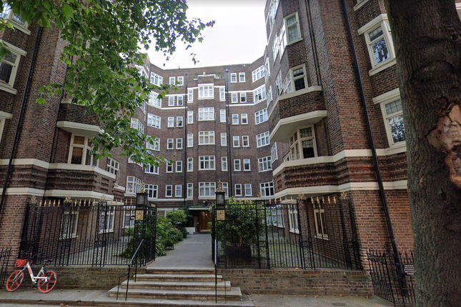Thumbnail Flat to rent in Clare Court, London