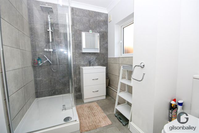10, Charles Avenue, Norwich photo 3