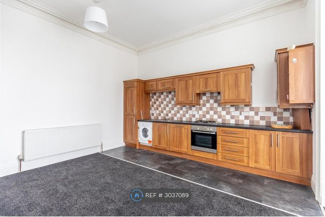 Flat, The Oaks Gray Road, Sunderland photo 3