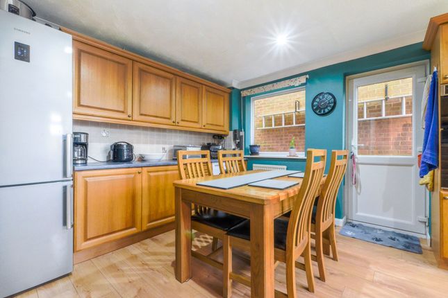 77, Heron Ridge, Polegate photo 3