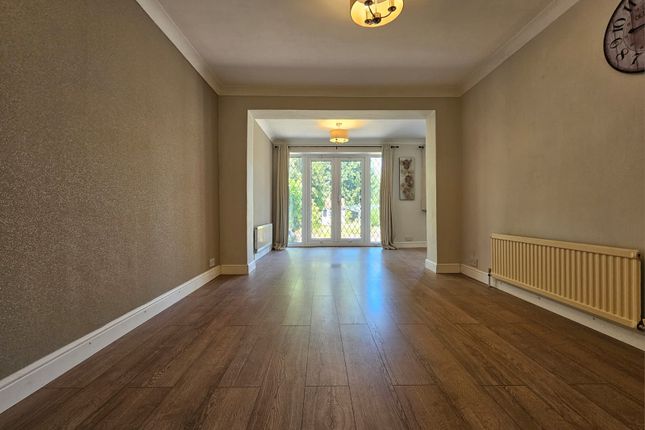 60, Pear Tree Road, BIRMINGHAM photo 3