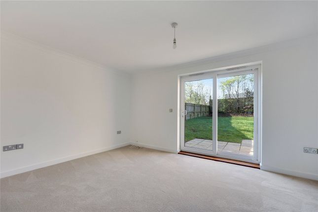 1, Kensington Close, Devon photo 3