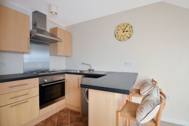 Thumbnail Flat for sale in Barrack Road, Stoughton, Guildford