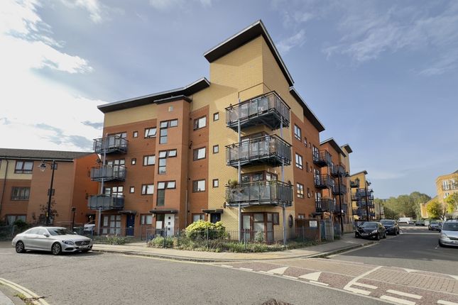 Flat for sale in Calypso Crescent, London