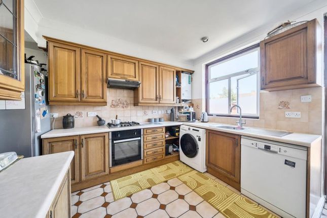 16, Cheltenham Place, Kenton photo 3