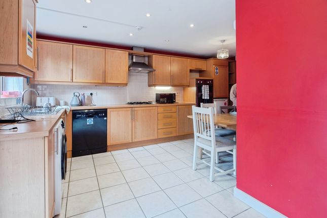 1, Greenlawn Walk, Leicester photo 3