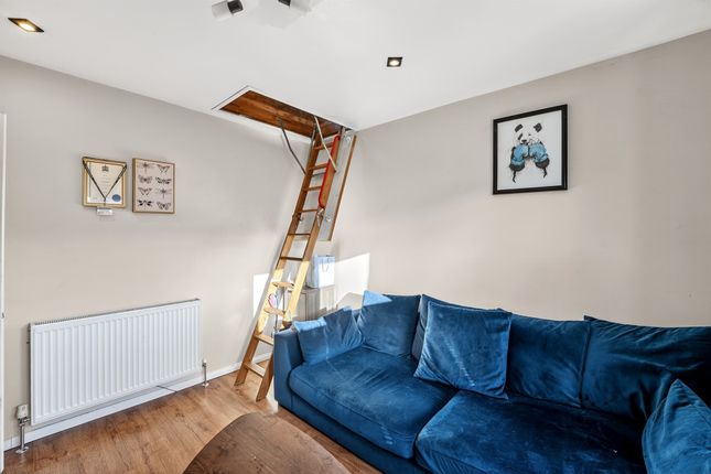 423a, Lynmouth Avenue, Morden photo 4