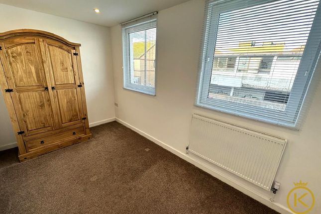Terraced house to rent in London Road, Portsmouth