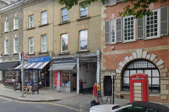 Retail premises to let in Rosslyn Mews, London