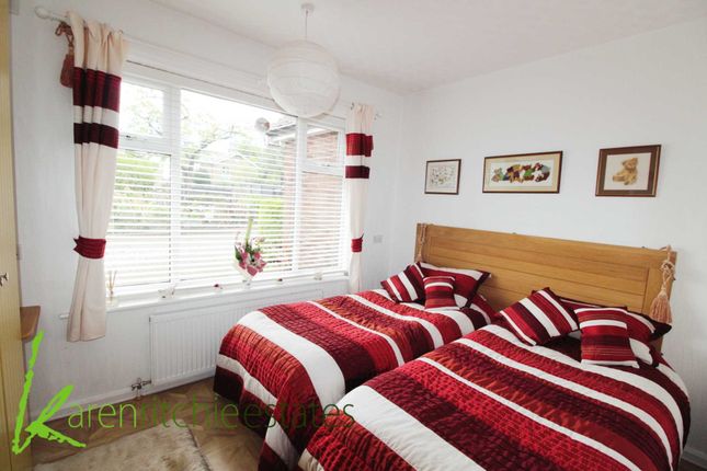 Bungalow for sale in Greenmount Lane, Heaton, 5Je.