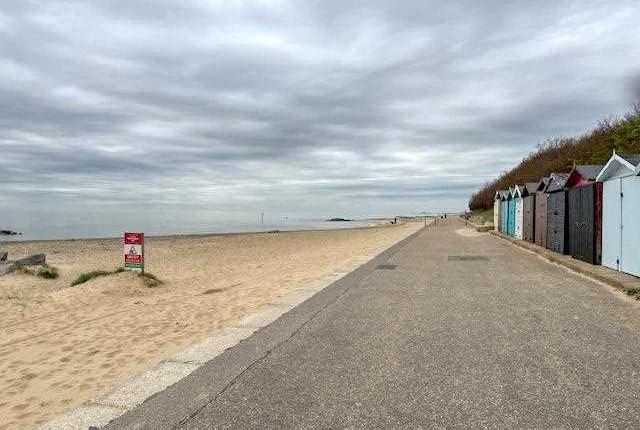 H15, Beach Hut, Holland on Sea photo 4
