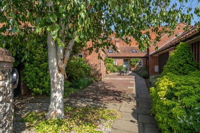 Terraced house for sale in St. Andrews Drive, Church Lane, Eaton, Norwich