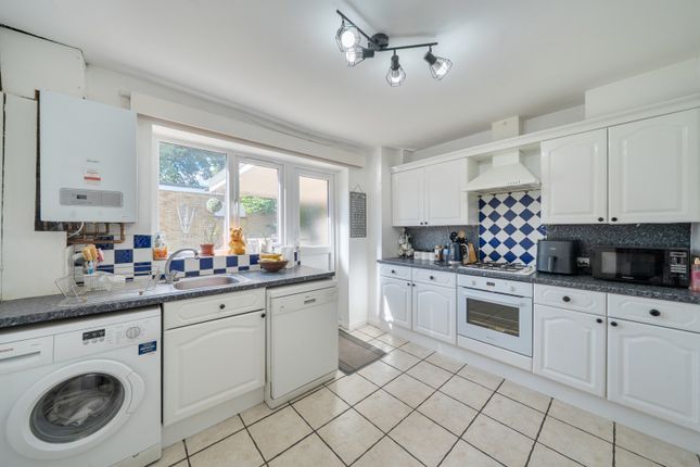 10, Longlees, Rickmansworth photo 2