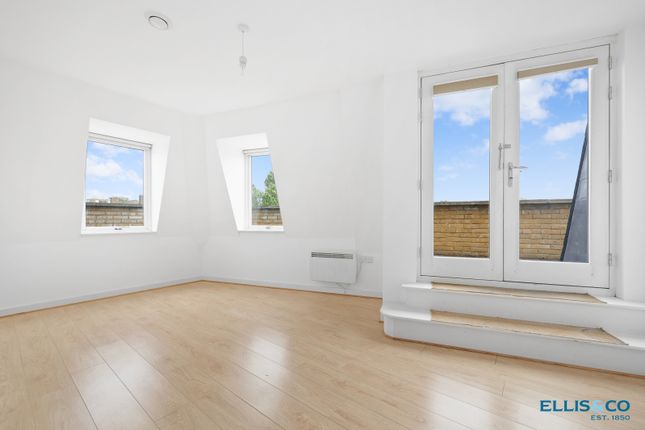 Flat 8, 130, Northwold Road, London photo 2