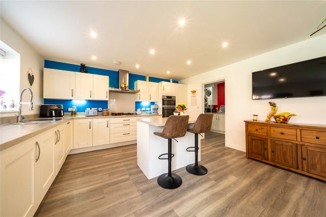 5 Hawthorn Way,, Hawthorn Way, Hailsham photo 4