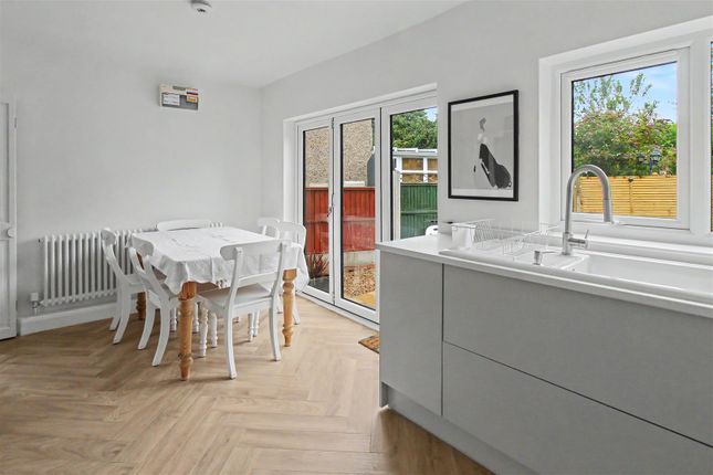 110, Dennis Avenue, Nottingham photo 5