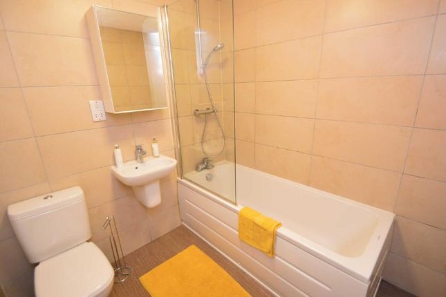 Apt 9, Bathmasters House, Macclesfield photo 5