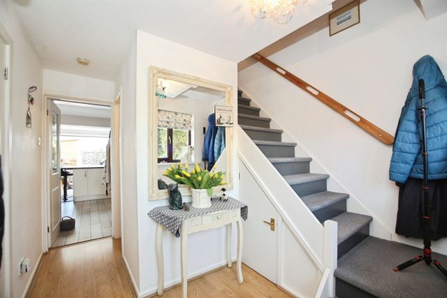 15, Petrel Close, PENARTH photo 2