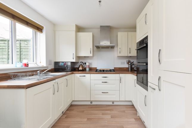 5 Princess Avenue, Canterbury, Kent photo 2