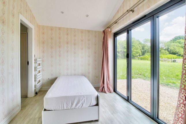 Bedroom 2 (3)