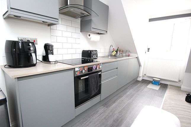 Flat 9, Aster Court Daisy Close, Poole photo 3