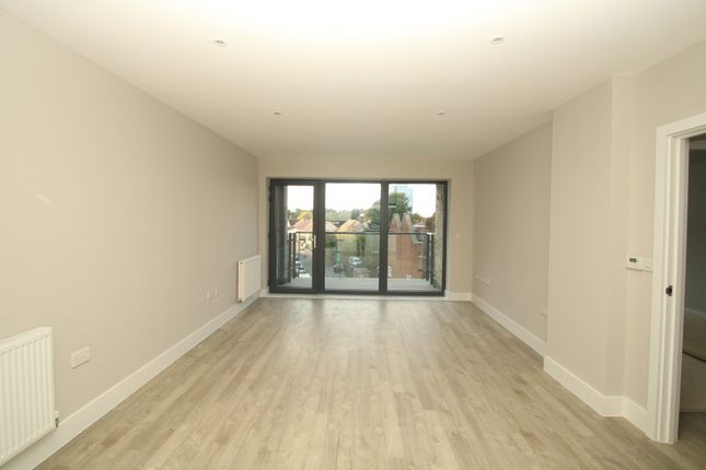 Flat for sale in Sovereign Apartments, High Street