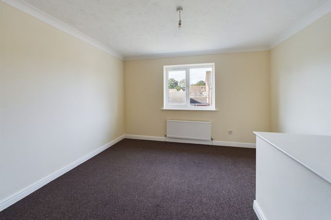 22 Speedwell Close, Thetford photo 4