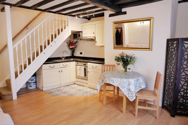 Thumbnail Cottage for sale in High Street, Calne