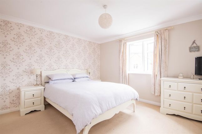 3, Meadowland Close, Leyland photo 4