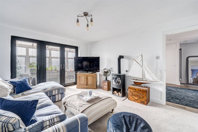 Flat for sale in Marine Crescent, Goring-By-Sea, Worthing, West Sussex