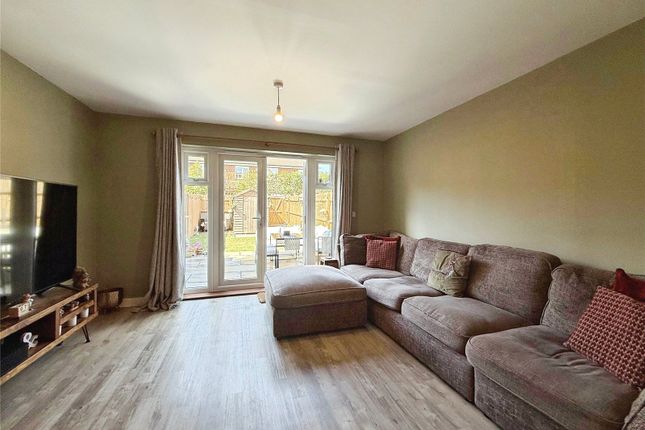 46, Compass Rose Road, Aldershot photo 3