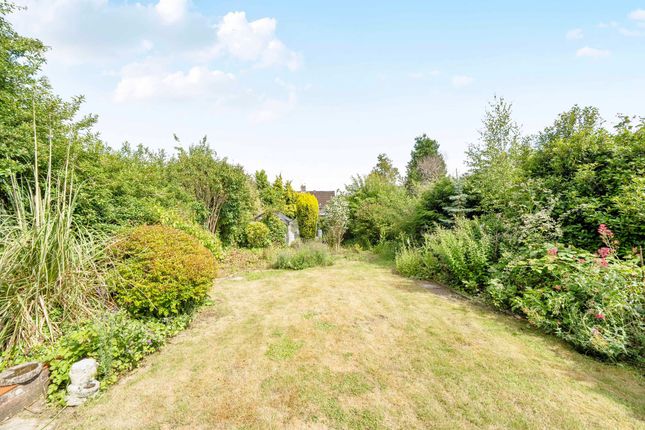 33 Hillside Road, Winchester photo 2
