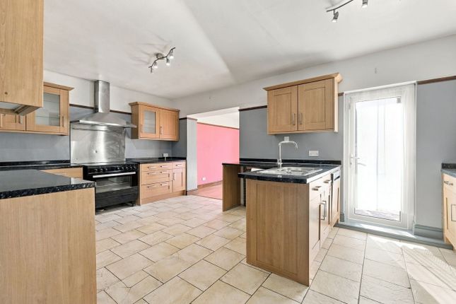 39, College Hill Road, Harrow photo 4