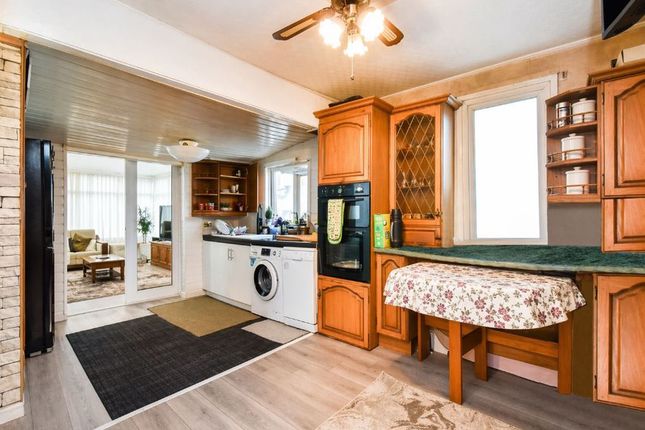 Porthgwyn Bungalow, Lamb Road, Aberdare photo 2