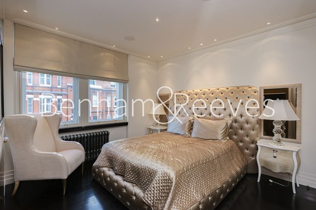 Flat to rent in Thurloe Place, South Kensington