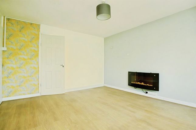 73, Awel Mor, Cardiff photo 5