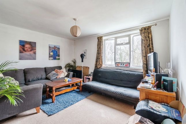 Flat for sale in Walwyn Close, Bath