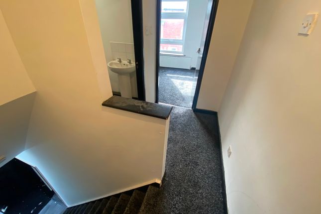 21, Hereford Street, Rochdale photo 5