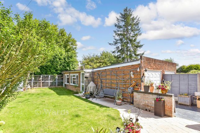 10, Stangate Road, Rochester photo 4