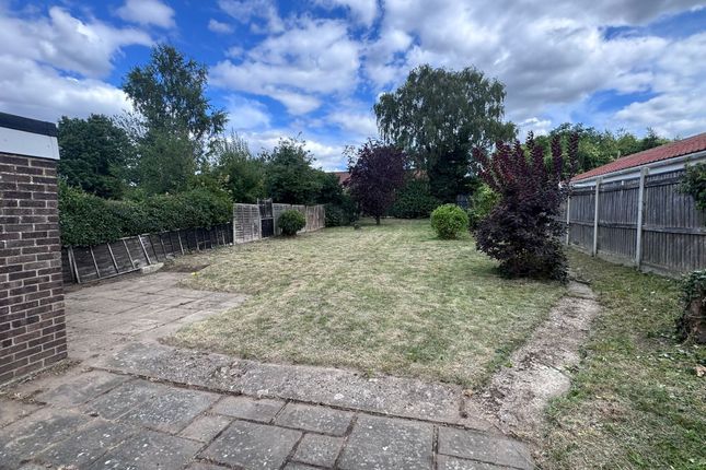 19 Larkman Lane, Norwich photo 4