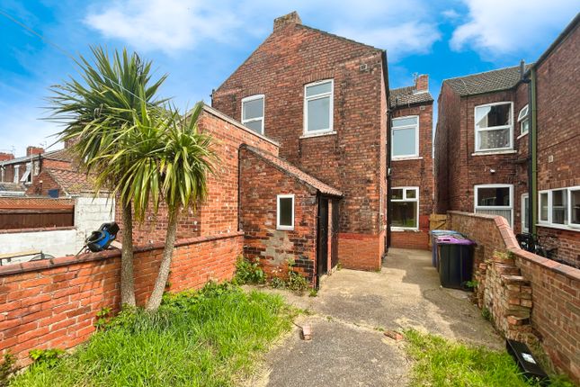 Semi-detached house to rent in Asquith Street, Gainsborough