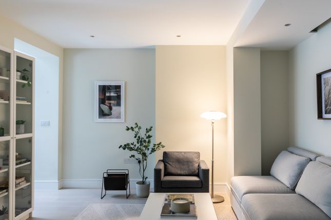 Thumbnail Flat for sale in Cornwall Mansions, Kensington Court