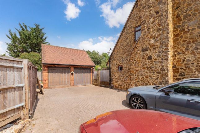 Old Barn Cottage, Cox Green Lane, Maidenhead photo 4